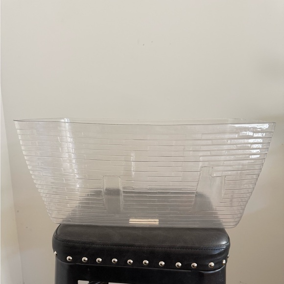 Longaberger 1999 Collectors Club Large Family Picnic Basket w/ Protector - Picture 3 of 6